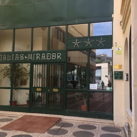 En El Centro De *